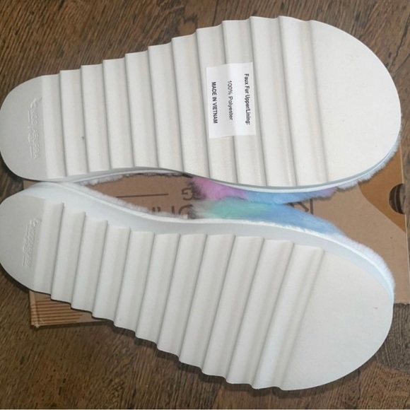 NIB Koolaburra by UGG Women’s Size 9 Fuzz-ah Slipper Pastel Abstract Lug Sole - Picture 2 of 7
